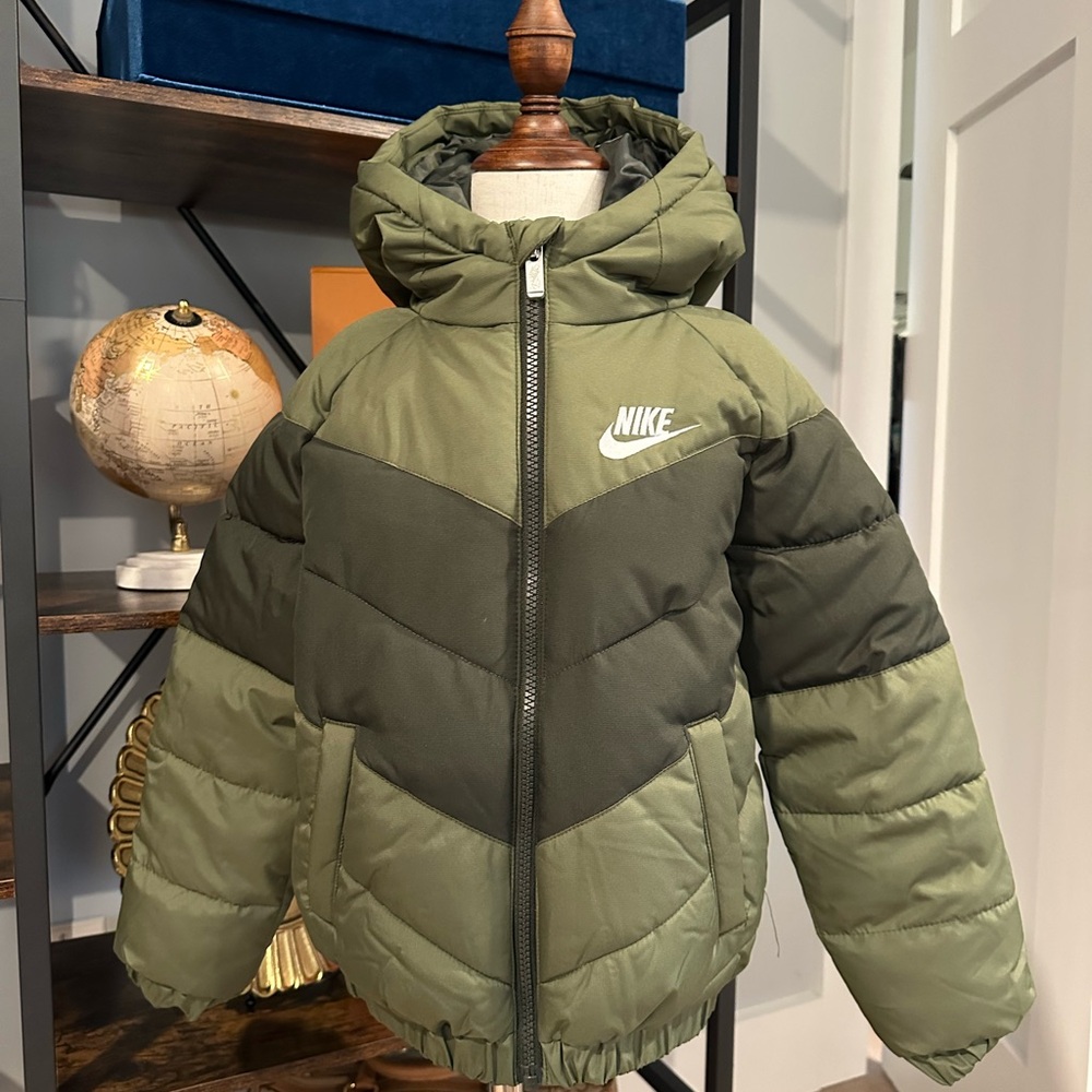 Nike Olive and Sage Hooded Puffer Jacket - Picture 4 of 14